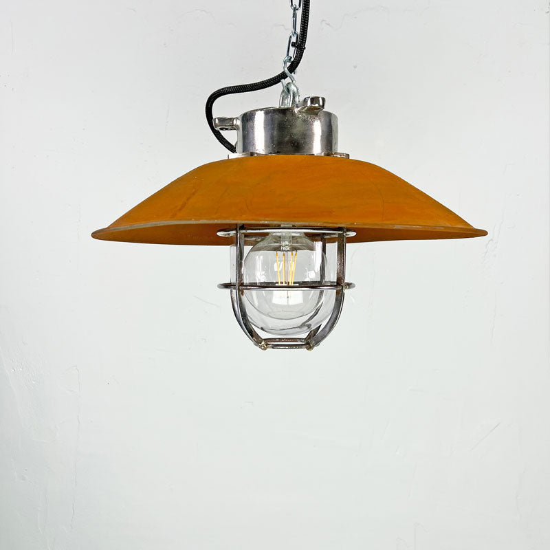 If you are after an authentic vintage industrial pendant light then the Kokosha steel cage pendant is ideal. With a bespoke rust applied to the shade this cage light has bags of rustic charm. Reclaimed and professionally restored by hand to modern lighting standards by Loomlight and ready for contemporary interiors. 
